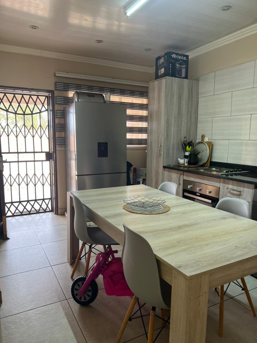 10 Bedroom Property for Sale in Ellaton North West